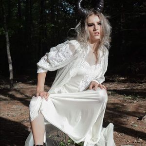 LONG OFF WHITE 100% NYLON SOFT SLIM NIGHTGOWN VS!